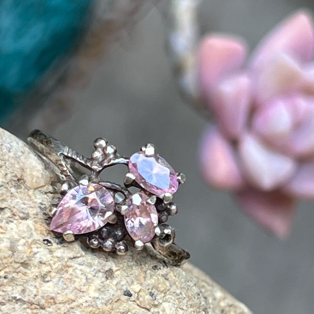 Vintage Sterling Silver Pink Stone Ring – Size 7.25 – Dainty & Sweet